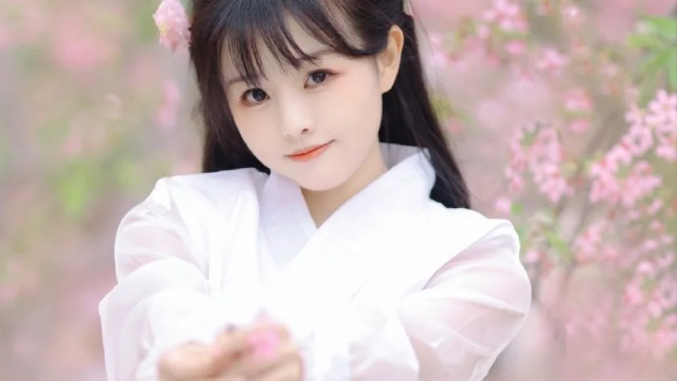 吃瓜网、5.1动漫网站、cosplay：场景与人物关系视频观看｜r星每日大赛往期内容mrds封面
